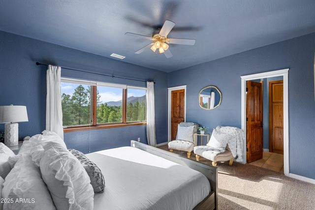 1018 N AMBERWOOD Street, Flagstaff, AZ 86004