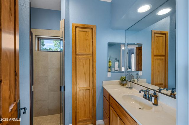 1018 N AMBERWOOD Street, Flagstaff, AZ 86004