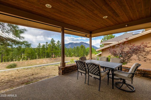 1018 N AMBERWOOD Street, Flagstaff, AZ 86004