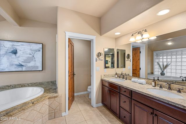 1018 N AMBERWOOD Street, Flagstaff, AZ 86004