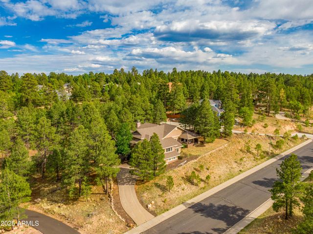 1018 N AMBERWOOD Street, Flagstaff, AZ 86004