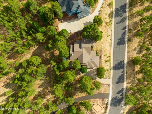 1018 N AMBERWOOD Street, Flagstaff, AZ 86004