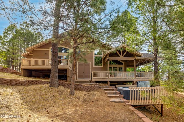 1018 N AMBERWOOD Street, Flagstaff, AZ 86004