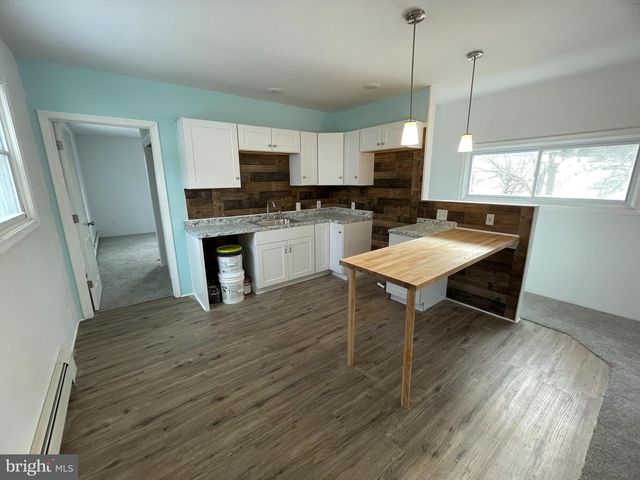 117 CHESTNUT ST, Saint Clair, PA 17970