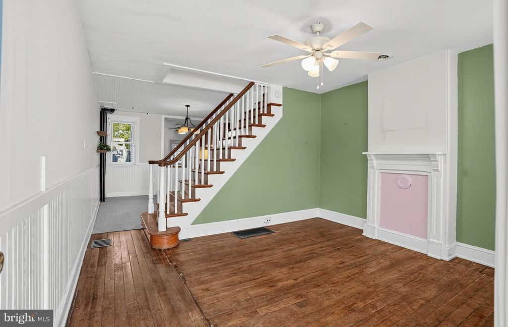 338 GROVER ST, PHOENIXVILLE, PA 19460 — photo 4