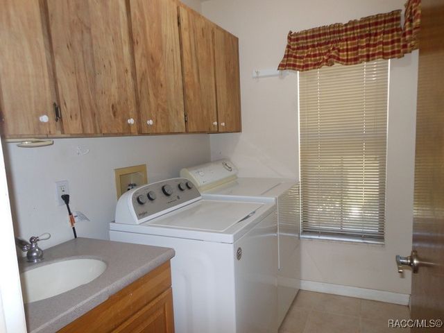 439 E Reehill Street, Lecanto, FL 34461