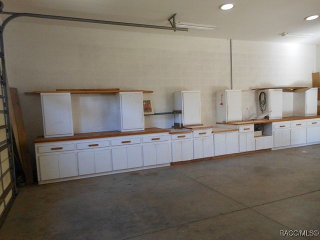 439 E Reehill Street, Lecanto, FL 34461