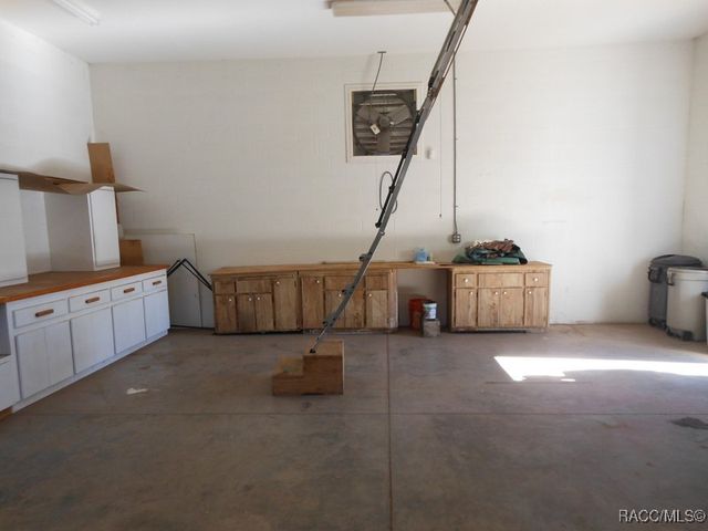 439 E Reehill Street, Lecanto, FL 34461