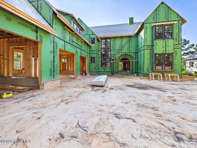 210 Eagle Point Lane, Southern Pines, NC 28387