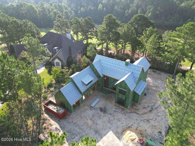 210 Eagle Point Lane, Southern Pines, NC 28387