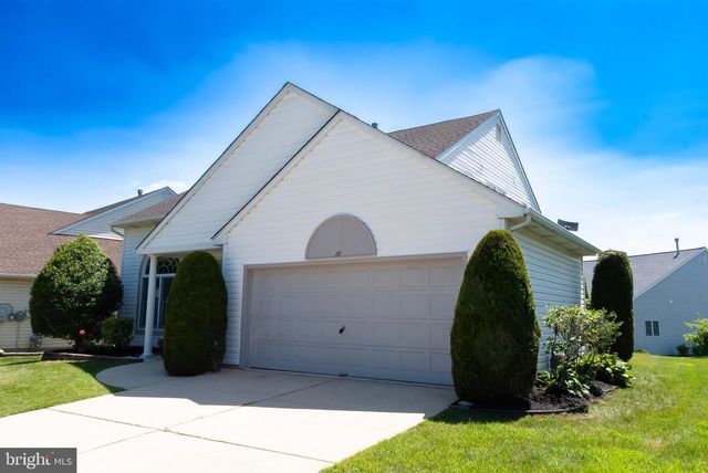 89 LANTERN LN, Columbus, NJ 08022