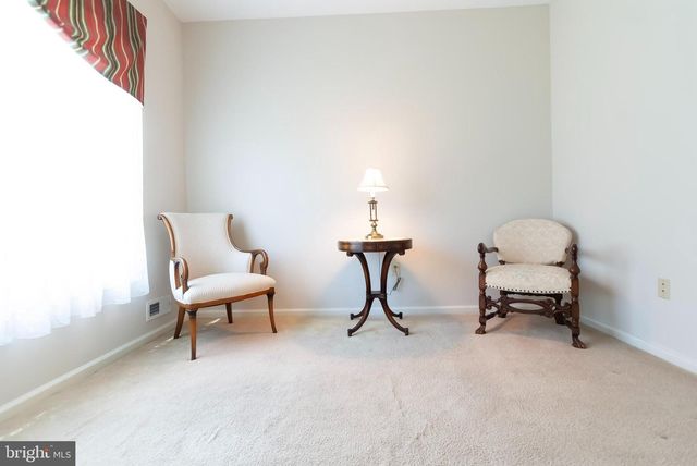89 LANTERN LN, Columbus, NJ 08022
