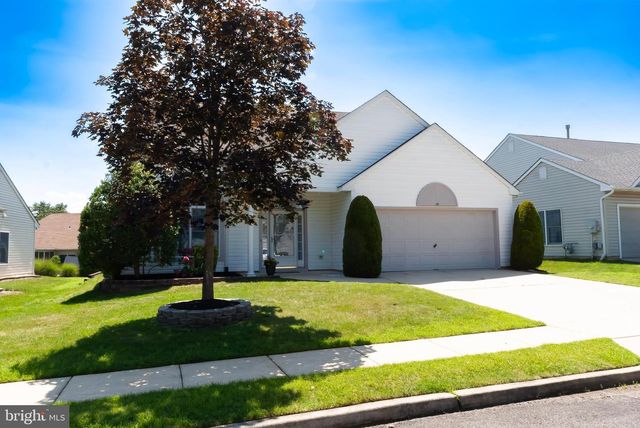 89 LANTERN LN, Columbus, NJ 08022