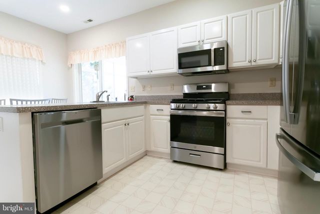 89 LANTERN LN, Columbus, NJ 08022