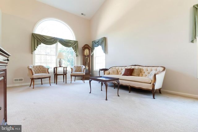 89 LANTERN LN, Columbus, NJ 08022