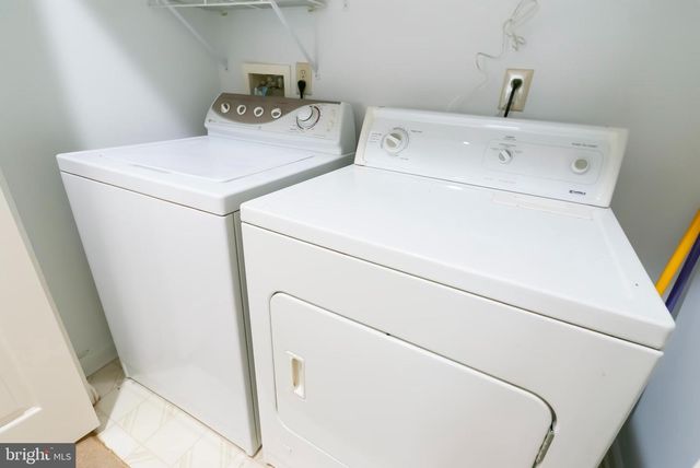 89 LANTERN LN, Columbus, NJ 08022