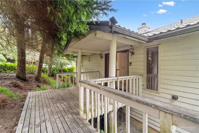 11150 Champagne Point Road NE, Kirkland, WA 98034