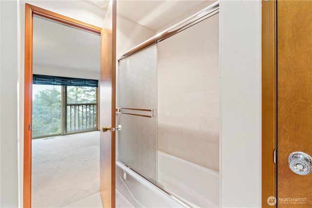 11150 Champagne Point Road NE, Kirkland, WA 98034