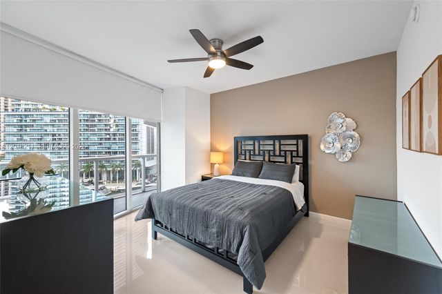 465 Brickell Ave 904, Miami, FL 33131