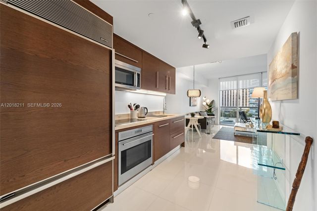 465 Brickell Ave 904, Miami, FL 33131