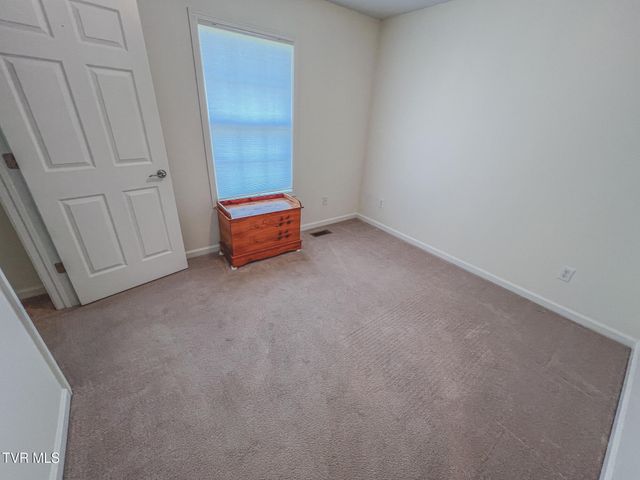 612 Willow Court, Piney Flats, TN 37686