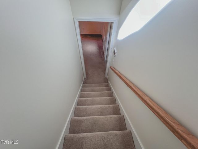 612 Willow Court, Piney Flats, TN 37686