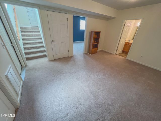 612 Willow Court, Piney Flats, TN 37686