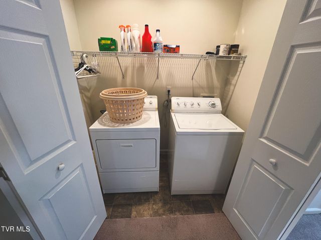 612 Willow Court, Piney Flats, TN 37686