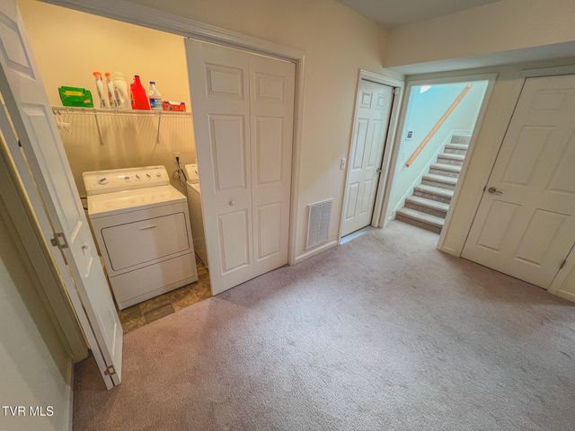 612 Willow Court, Piney Flats, TN 37686