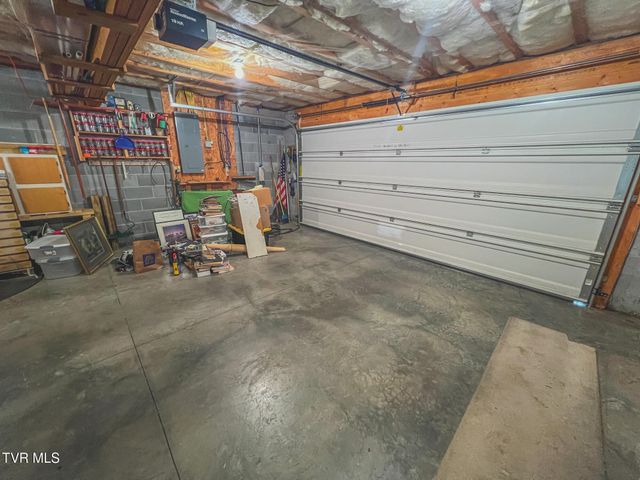 612 Willow Court, Piney Flats, TN 37686