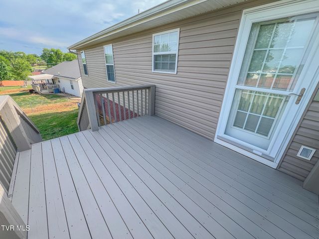 612 Willow Court, Piney Flats, TN 37686