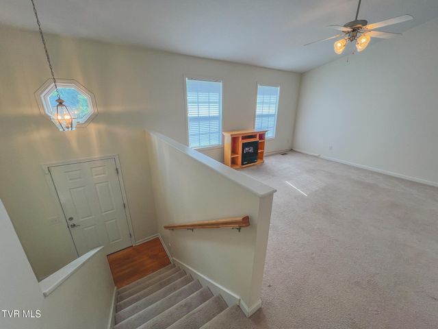 612 Willow Court, Piney Flats, TN 37686