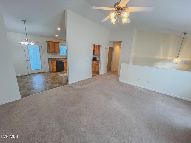 612 Willow Court, Piney Flats, TN 37686