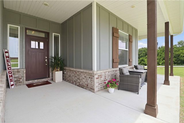 18850 Patriots Dream Drive, Siloam Springs, AR 72761