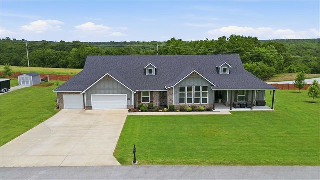18850 Patriots Dream Drive, Siloam Springs, AR 72761