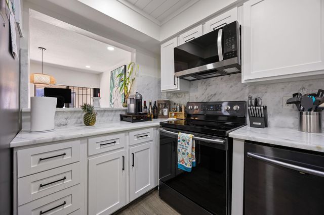 11229 Briar Forest Drive, Houston, TX 77042