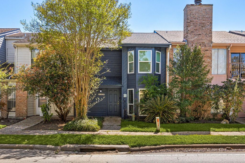 11229 Briar Forest Drive, Houston, TX 77042