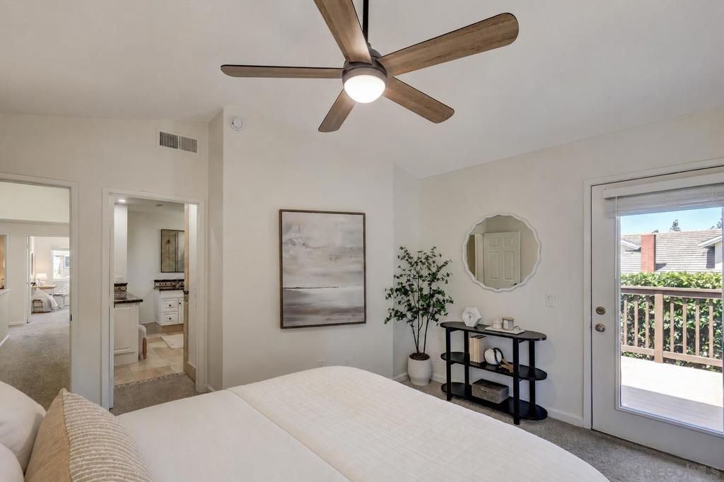 Image 15 of property listing at 4004 Carmel Springs, San Diego, CA 92130
