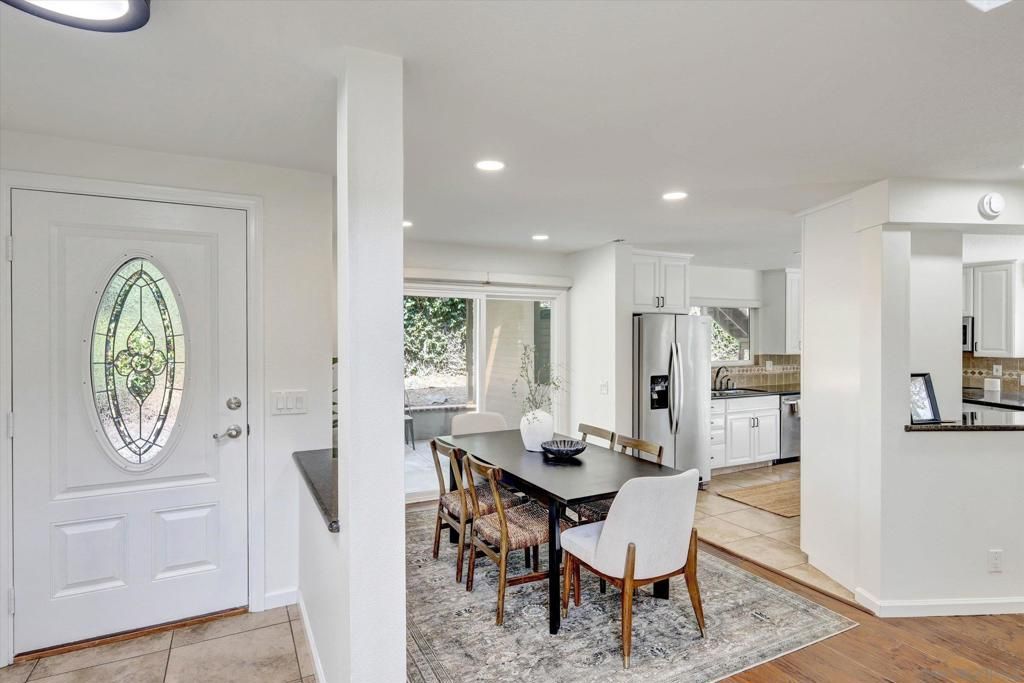 Image 2 of property listing at 4004 Carmel Springs, San Diego, CA 92130