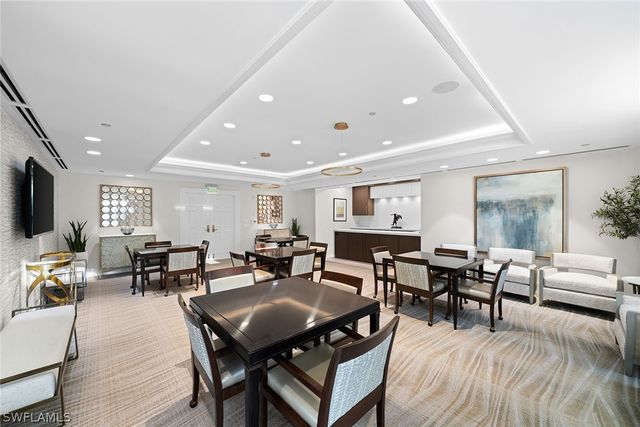 8665 Bay Colony DR 1404, Naples, FL 34108