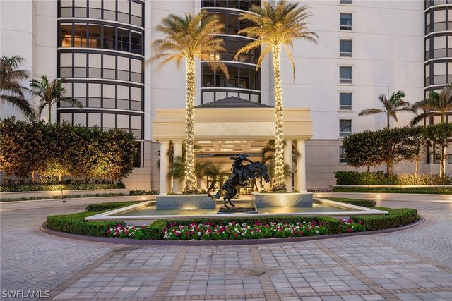 8665 Bay Colony DR 1404, Naples, FL 34108