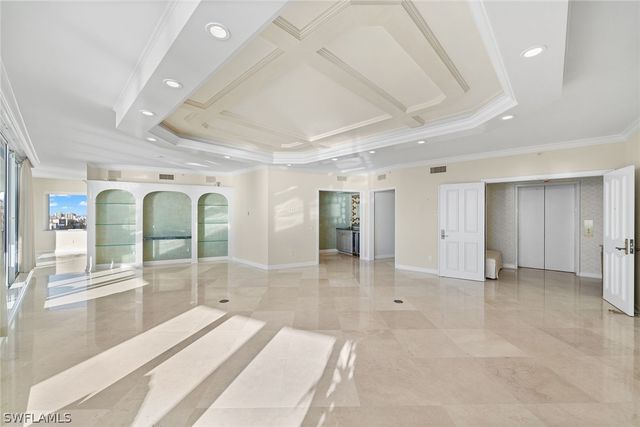 8665 Bay Colony DR 1404, Naples, FL 34108