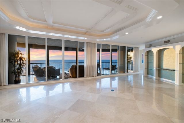 8665 Bay Colony DR 1404, Naples, FL 34108