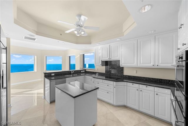 8665 Bay Colony DR 1404, Naples, FL 34108