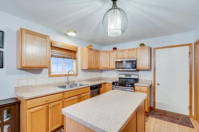 1607 Walter AVENUE, Mount Pleasant, WI 53403