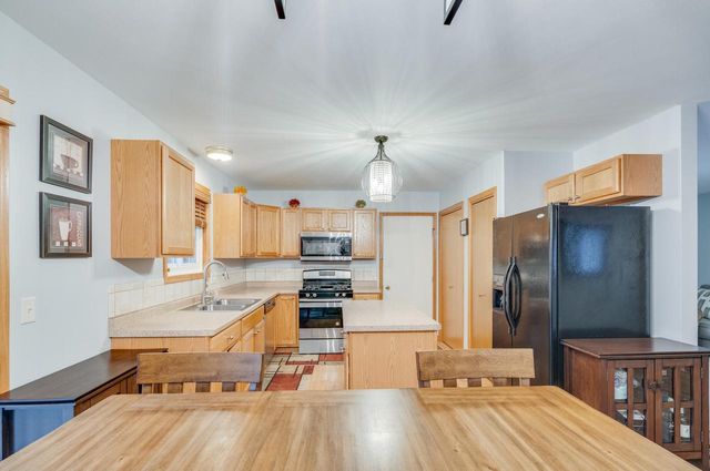 1607 Walter AVENUE, Mount Pleasant, WI 53403