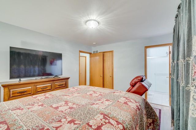 1607 Walter AVENUE, Mount Pleasant, WI 53403