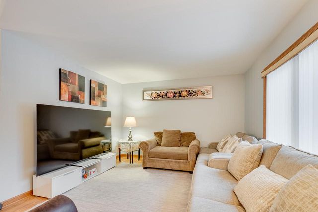 1607 Walter AVENUE, Mount Pleasant, WI 53403