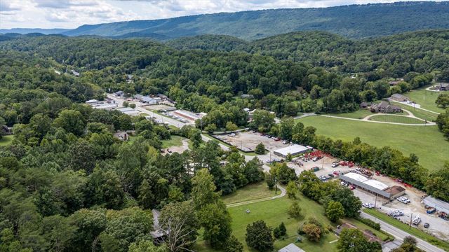 6120 Dayton Boulevard, Hixson, TN 37343