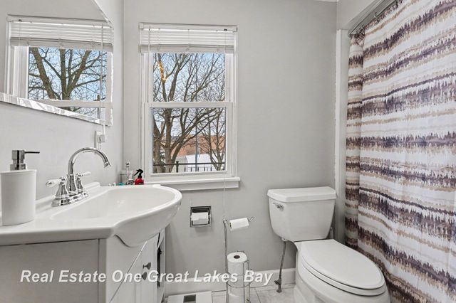 1407 Bay Street, Saginaw, MI 48602